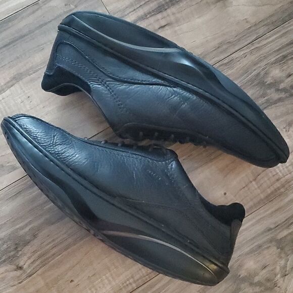 MBT | Leather Sneakers  - Picture 4 of 7